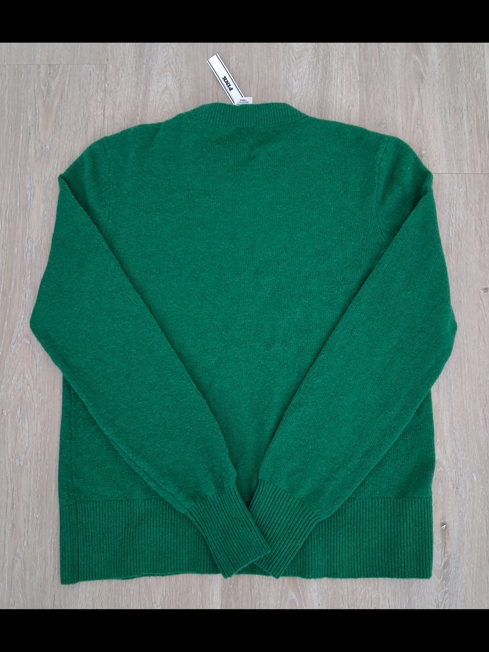PINK Victoria's Secret Kelly Green Crewneck Sweater with "Oh What Fun" Text - Picture 5 of 7